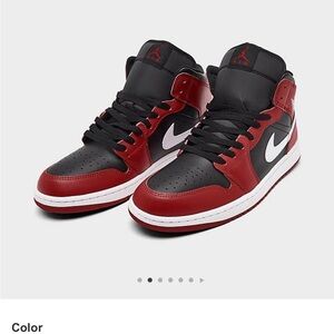 Nike Men's Red and Black Sneakers